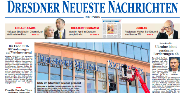 Mit dem Umzug im März hatte die "DNN" schon die räumliche Büro-Fläche halbiert - jetzt folgt der Stellenabbau. Das Bild zeigt einen Ausschnitt aus dem Titelbild der "DNN", nachdem der neue Schriftzug montiert worden war. 