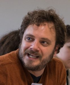 Tim Wolff beim Workshop "Endlich geklärt - was darf Satire?"