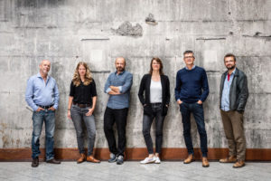 Das neue Leitungsteam der Reportageschule Reutlingen (Philipp Maußhardt, Katrin Langhans, Ariel Hauptmeier, Heike Faller, Michael Obert, Wolfgang Bauer).
