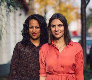 Olivia Samnick (links) und Tatjana Anisimov reden in ihrem Podcast „Und täglich grüßt…“ mit Medienschaffenden über ihren Weg in die Branche und ihre persönliche Rolle. Foto: Privat